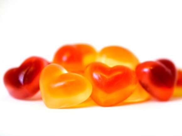 Hearts with centre filled gummies